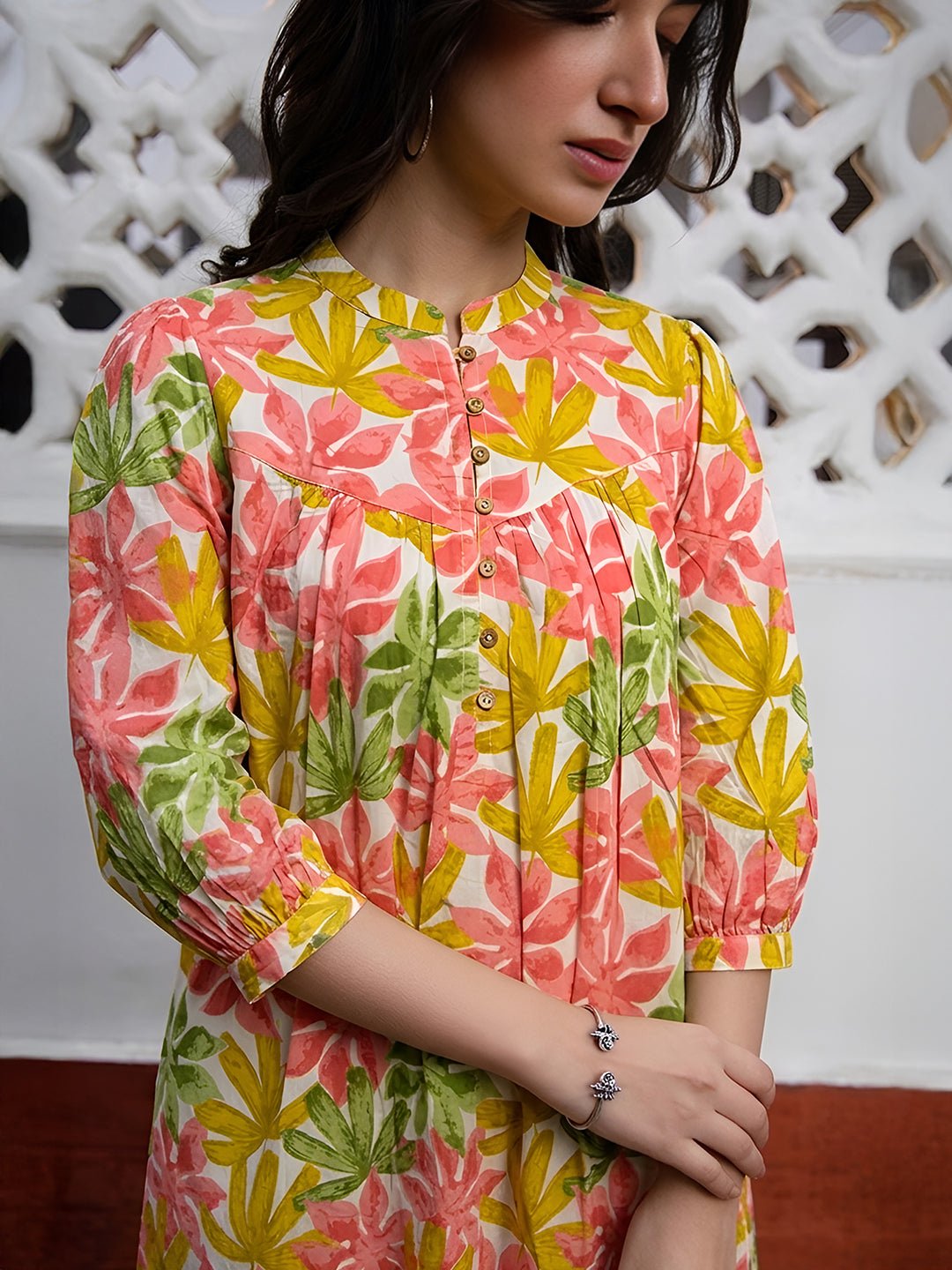 JAA26TU04520_1.jpg Multicolor Pure Cotton Floral Printed A-Line Short Kurti - Image 1